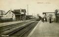 GROSLAY (Seine et Oise) - Vue intérieure de la gare - Arrivée d'un train - Editeur : Calvignac.
