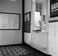 166147, Interieur van het N.S.-station Soest te Soest: loket in de hal., Nederlandse Spoorwegen, fotograaf