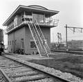154743, Afbeelding van het nieuwe seinhuis (Post H) bij het N.S.-station Utrecht C.S. te Utrecht.