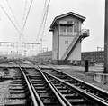 154740, Afbeelding van het oude seinhuis Post H bij het N.S.-station Utrecht C.S. te Utrecht., Nederlandse Spoorwegen, fotograaf