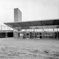 150159, Gezicht op de voorgevel van het N.S.-station te Beverwijk., Nederlandse Spoorwegen, fotograaf