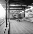 166125, Interieur van het N.S.-station Weesp te Weesp: stationshal., Nederlandse Spoorwegen, fotograaf