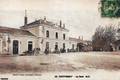18 - PARTHENAY (Deux-Sèvres) - La cour de la gare.