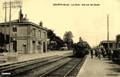 BOURTH (Eure) - La Gare - Arrivée d'un train - Editeur : Demante, buraliste