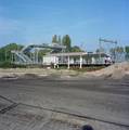 852484, Gezicht op het tijdelijke N.S.-station Utrecht Terwijde aan de Hof ter Weydeweg te Utrecht., Lansink, V.M., fotograaf