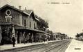 MIRIBEL (Ain) - Intérieur de la gare, côté des voies.