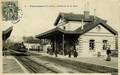 VAUCRESSON (S.-et-O.) - Intérieur de la gare - Arrivée d'un train - Editeur : B.F. à Paris n°8.