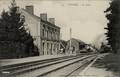 17 - VIVONNE (Vienne) - Vue intérieure de la gare, arrivée d'un train.