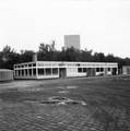 166946, Gezicht op het personeelsverblijf annex kantoor van Weg en Werken bij het N.S.-station Sittard te Sittard., Nederlandse Spoorwegen, fotograaf