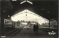 18338 - Gare de THOUARS (Deux-Sèvres) vers la passerelle - Editeur : Raymond Bergevin "Ramuntcho" à La Rochelle.