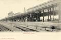 13099, Gezicht op een perron met overkapping van het station te  Amersfoort uit het noordwesten.