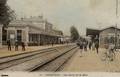 12 - ARGENTEUIL - Les quais de la gare et l'arrivée d'un train - Editeur : B.J.C. à Paris.