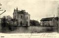 CRECHES sur SAONE (Saône et Loire) - La cour de la gare et le buffet - Editeur : B.F. à Chalon-sur-Saône.