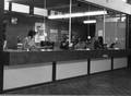 165663, Interieur van het N.S.-station Eindhoven te Eindhoven: loketten in de stationshal., Nederlandse Spoorwegen, fotograaf