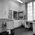 165655, Interieur van het N.S.-station Delden te Delden: plaatskaartenkantoor., Nederlandse Spoorwegen, fotograaf