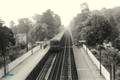 L'ETANG-la-VILLE (Seine et Oise) - Une rame "Standard" arrive en gare en 1959.
