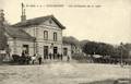 9 - VAUCRESSON (S. et O.) - Vue extérieure de la gare.