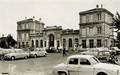 GOUSSAINVILLE - La cour de la gare vue à la fin des années 1950, début des années 1960 - Editeur : Lyna.