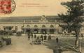 72. - TARBES. - Façade de la Gare et la Cour