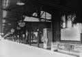 157420, Gezicht op het tweede perron van het N.S.-station Amersfoort te Amersfoort met versieringen ter gelegenheid van het 100-jarig jubileum van de Nederlandse Spoorwegen., Otto Fotobureau, fotograaf