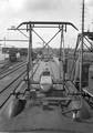 803833, Afbeelding van een stroomafnemer van een electrisch treinstel mat. 1954 van de N.S. op het emplacement van het N.S.-station Eindhoven te Eindhoven., Nederlandse Spoorwegen, fotograaf