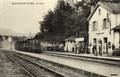 Voici une série de cartes postales anciennes de la commune du Bousquet-d'Orb.

LE BOUSQUET d'ORB (Hérault) - Un train approche de l'ancienne gare - Editeur : Florentin Pradel.