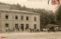 REGNY (Loire) - La cour de la gare.