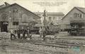 27 - HIRSON (Aisne) - La Gare (intérieur).
Atelier de réparations - Equipe d'ouvriers opérant une réfection des voies.