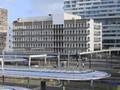 902269, Overzicht van de zuidoostzijde van NS-station Utrecht Centraal, vanaf de Moreelsebrug te Utrecht, met op de achtergrond gebouw Het Platform ('Zuidgegebouw') aan het Stationsplein., Goosen, D.C., fotograaf