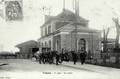 TRAPPES - La cour de la gare. - La Sortie.
