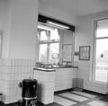 166177, Interieur van het N.S.-station Varsseveld te Varsseveld: hal met loketbalie., Nederlandse Spoorwegen, fotograaf