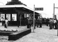 165509, Afbeelding van de opening van het nieuwe gebouw van het N.S.-station Akkrum te Akkrum., Nederlandse Spoorwegen, fotograaf