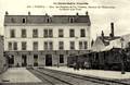 105 - VESOUL (Haute-Saône) - Gare des Chemins de fer Vicinaux - Bureaux de l'Exploitation - Le départ d'un tram.