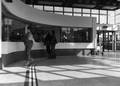 164205, Interieur van het N.S.-station Oss te Oss: hal met loketbalie., Nederlandse Spoorwegen, fotograaf