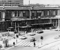 154463, Gezicht op de voorgevel van het N.S.-station Utrecht C.S. kort voor de afbraak., Nederlandse Spoorwegen, fotograaf