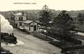 LANDIVISIAU (Finistère) - La Gare et passage du tramway à vapeur.