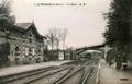 Voici une série de cartes postales anciennes de la Commune de La Membrolle-sur-Choisille (Indre-et-Loire, 37).

LA MEMBROLLE-sur-CHOISILLE (I.-et-L.) - L'arrivée d'un Train en Gare - Editeur : A.B. n°7.