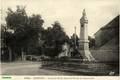 9946 - AUMONT (Lozère) - Avenue de la Gare et Place du Souvenir.
