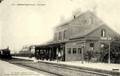 10 - NESLE (Somme) - La gare - Arrivée d'un train - Editeur : E. Terlez.