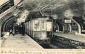 MADRID (Espagne) intérieur d'une station du métrpolitain rame gros plan