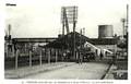 THOUARS - (Deux-Sèvres) - La Passerelle de la Route de Saumur - La Gare (côté Ouest) - Editeur : Elgé n°98.