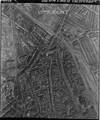 85089, Verticale luchtfoto van het zuidelijke deel van de binnenstad en omgeving te Utrecht. Links de Oosterspoorweg en rechts het spoorwegemplacement van het Centraal Station., British Royal Air Force, fotograaf