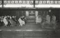 163878, Afbeelding van de officiële overdracht van de "Intergeallieerde Vriendschapstrein" door de Association Interallié des Résistants du Rail aan de N.S. op het N.S.-station Utrecht Maliebaan te Utrecht.