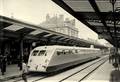 VICHY (Allier) - Un autorail " Bugatti " du P.L.M. stationne en Gare (1934).