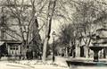 8 - UZES (Gard) - Avenue de la Gare.