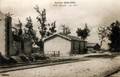 VAL de VESLE (Marne) - Guerre 1914-1919 - Intérieur de la Gare provisoire de Wez-Thuisy et les ruines de l'ancienne Gare (à gauche).