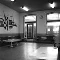 166072, Interieur van het N.S.-station Delfzijl te Delfzijl: wachtkamer., Nederlandse Spoorwegen, fotograaf