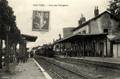 THIVIERS (Dordogne) - La gare des voyageurs - Arrivée d'un train.
