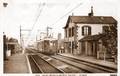 SAINT-MARS la BRIERE (Sarthe) - La gare et passage d'une automotrice électrique - Numéro 7016.