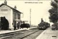 SAINT-MARCELLIN (Isère) - La gare et l'arrivée d'un train.